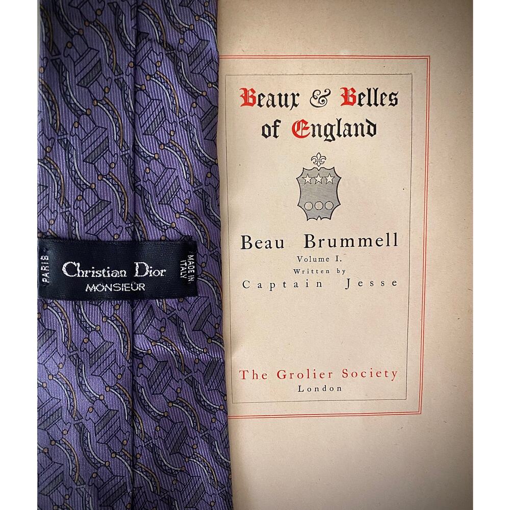 Vintage Christian Dior silk necktie with graphic print in soft purple